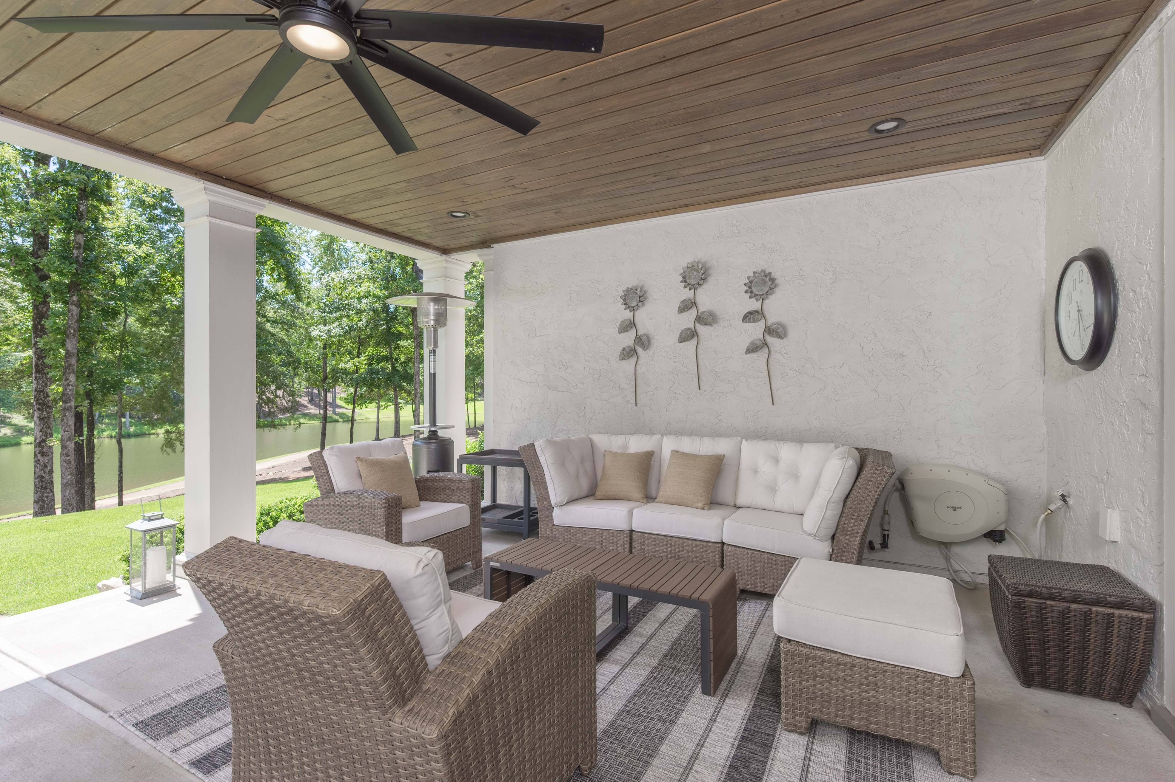 1041 Holt's Ferry image 40